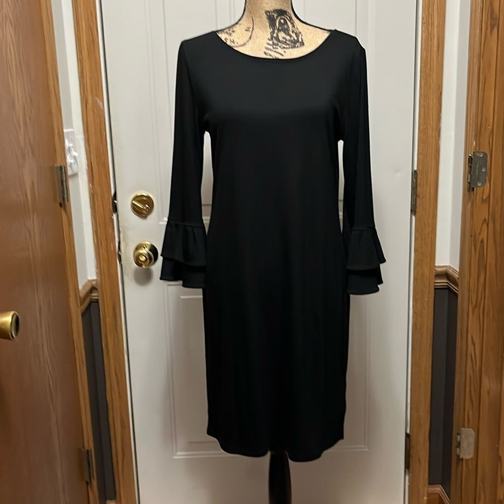 White House Black Market dress. NWT. Size small